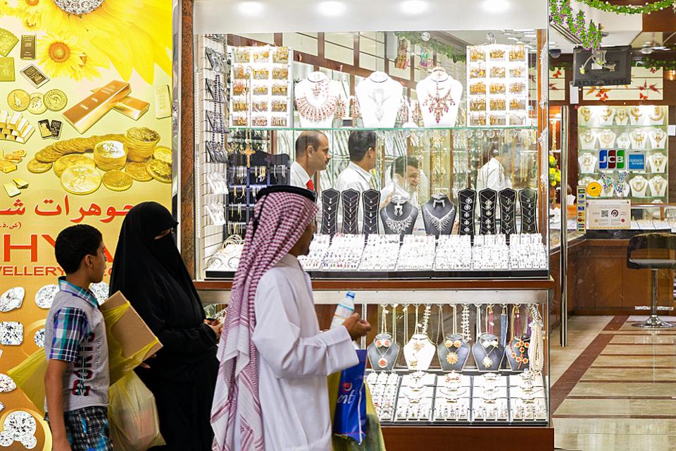Tasse in Arabia Saudita ed Emirati: arriva l’IVA al 5%