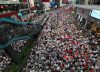 La Cina spinge aziende statali a investire ad Hong Kong per fermare la crisi